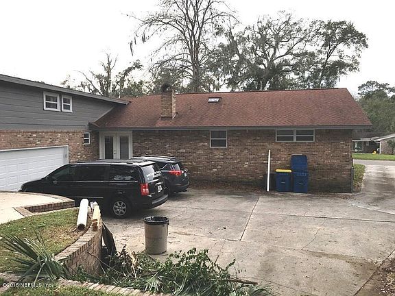 4th image of 1857 Woodleigh Dr W