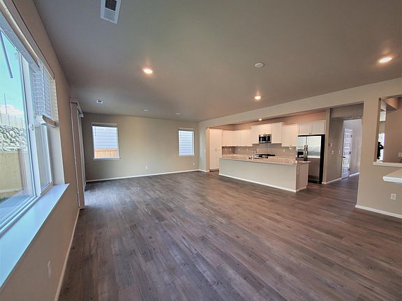 5th image of 3709 80th Ave NE