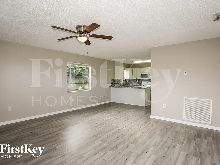 14971 SW 304th St — Photo 2