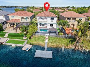 Twin Lake Shores Central, Miami, FL 33186
