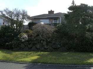 2276 Viewmont Way W, Seattle, WA 98199