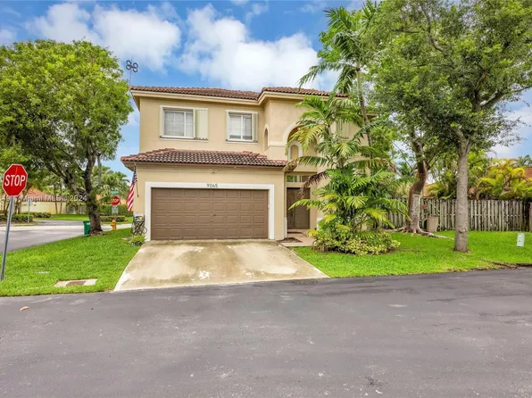 9065 SW 214th St, Cutler Bay, FL 33189