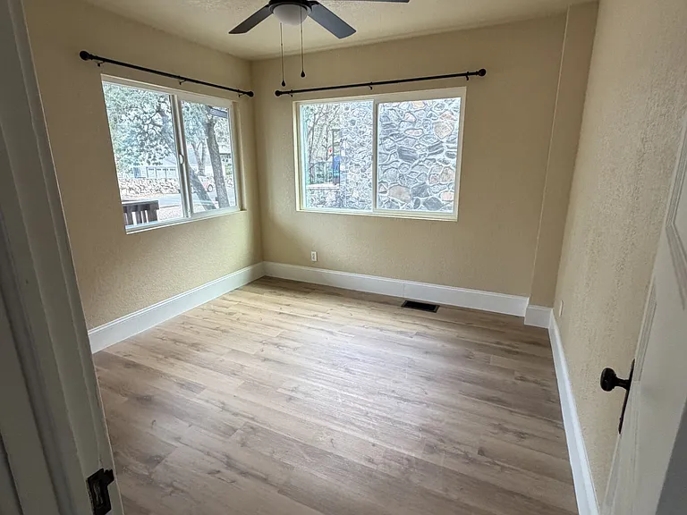 703 Country Club Dr — Photo 14