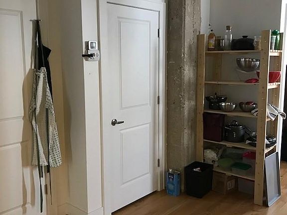 3rd image of 4801 N Ravenswood Ave #6