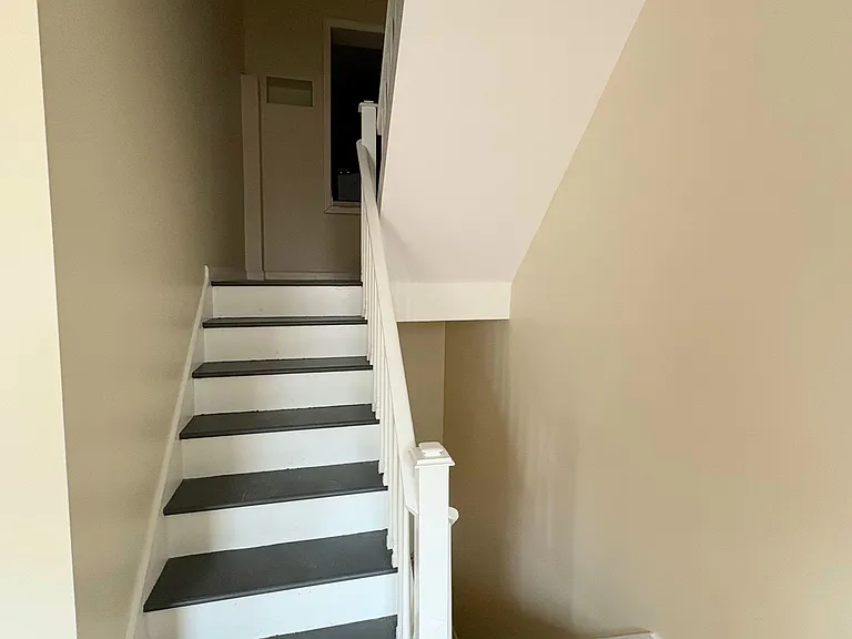 209 E Front St #1 — Photo 8