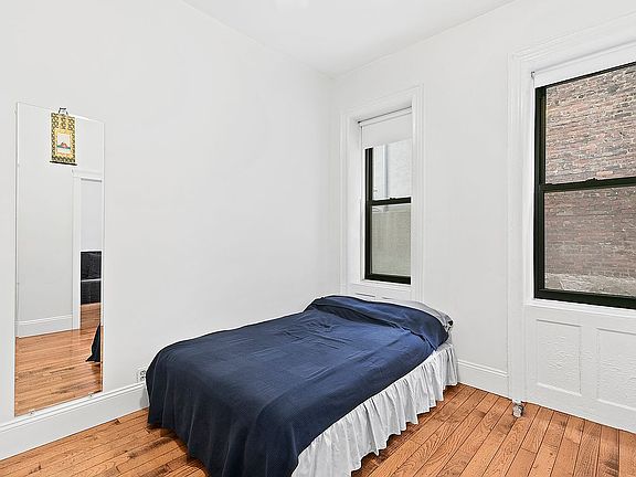 4th image of 341 Bedford Ave #2