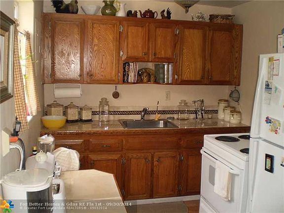 5th image of 5670 NE 7th Ter