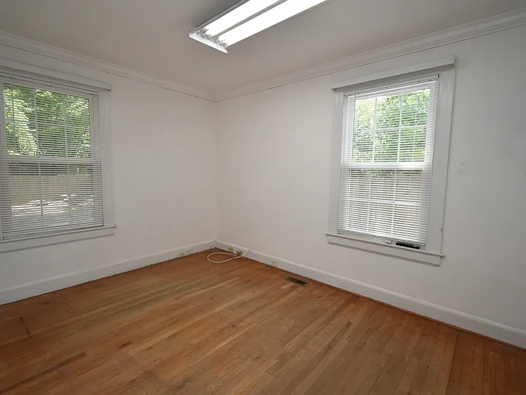 2603 W Carver St — Photo 27