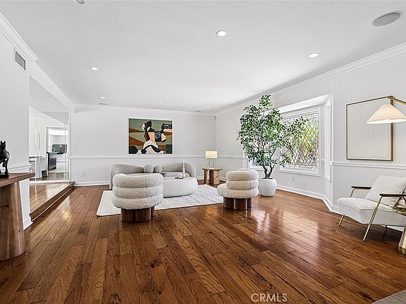 5th image of 17002 Dearborn St