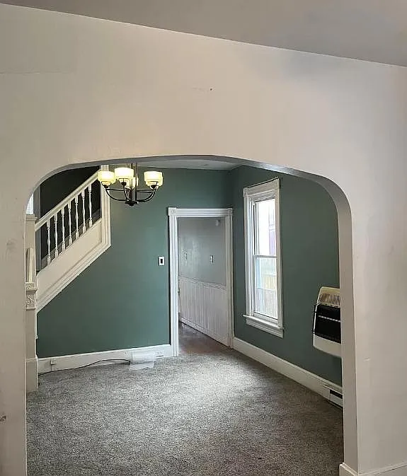 3 bed, 924 sqft, $975 — Photo 3