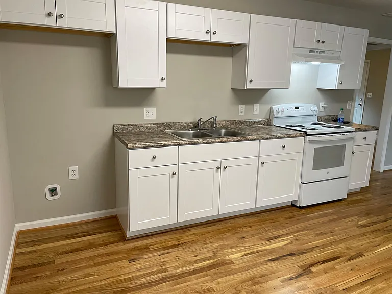 520 W Hunter St — Photo 2