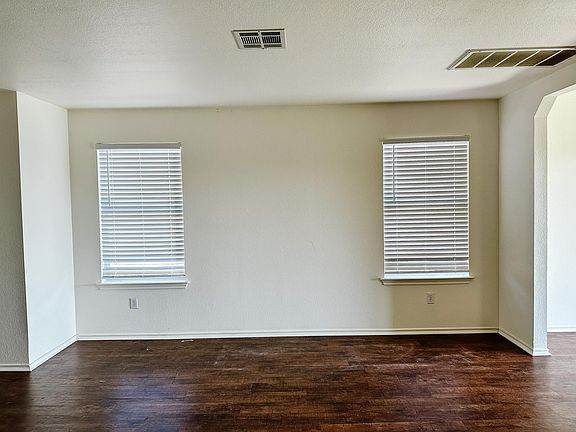 4th image of 180 Mood Lake Dr