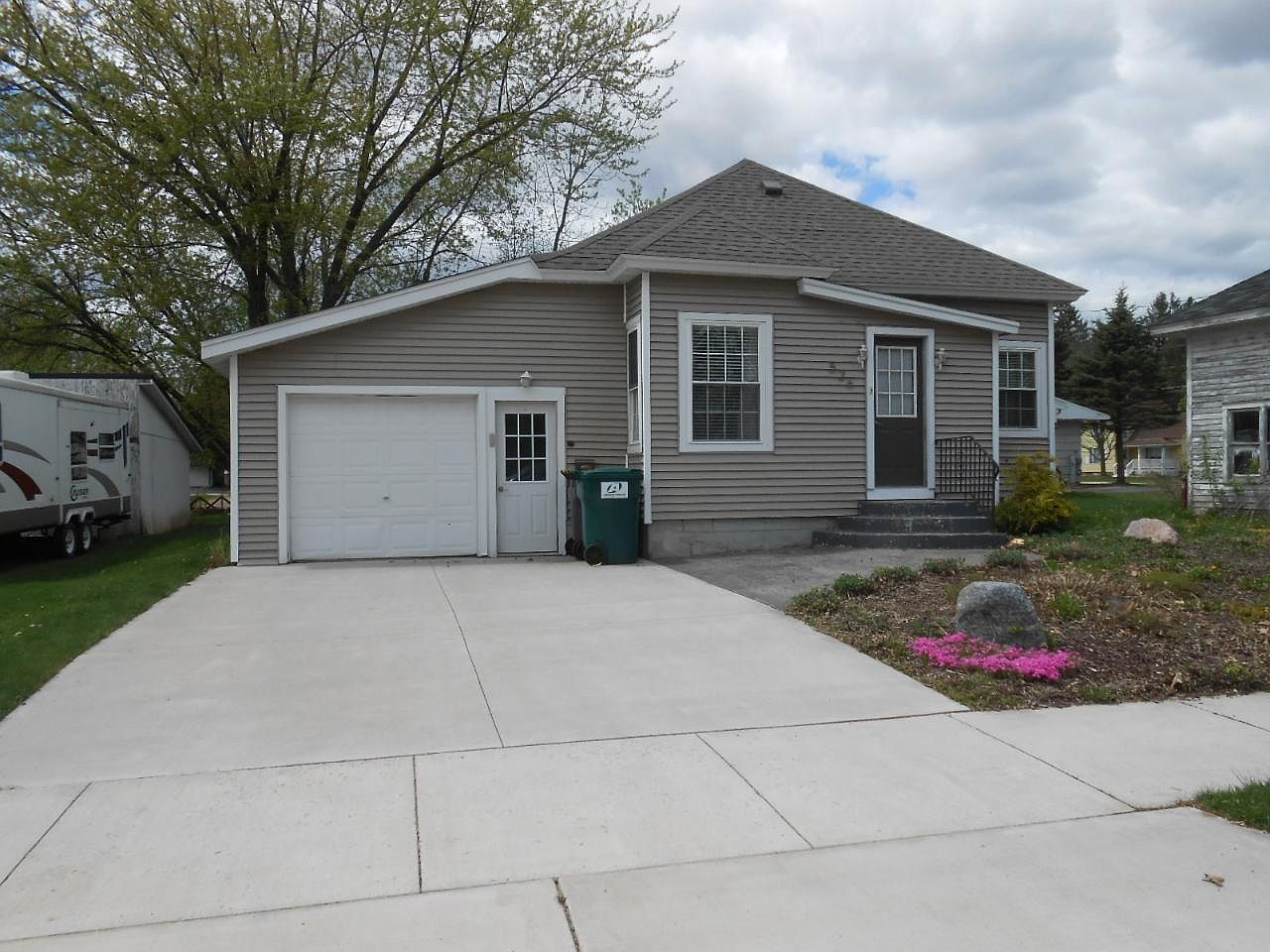 526 Elm St, Antigo, WI 54409 Zillow