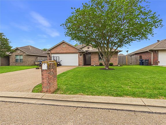 2nd image of 3504 Farah Dr
