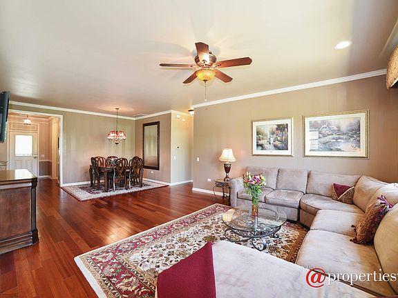 Living Room / Dining Room