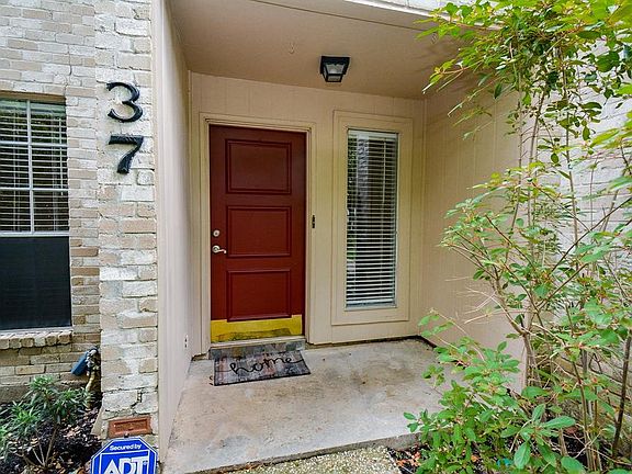 3rd image of 37 River Creek Way