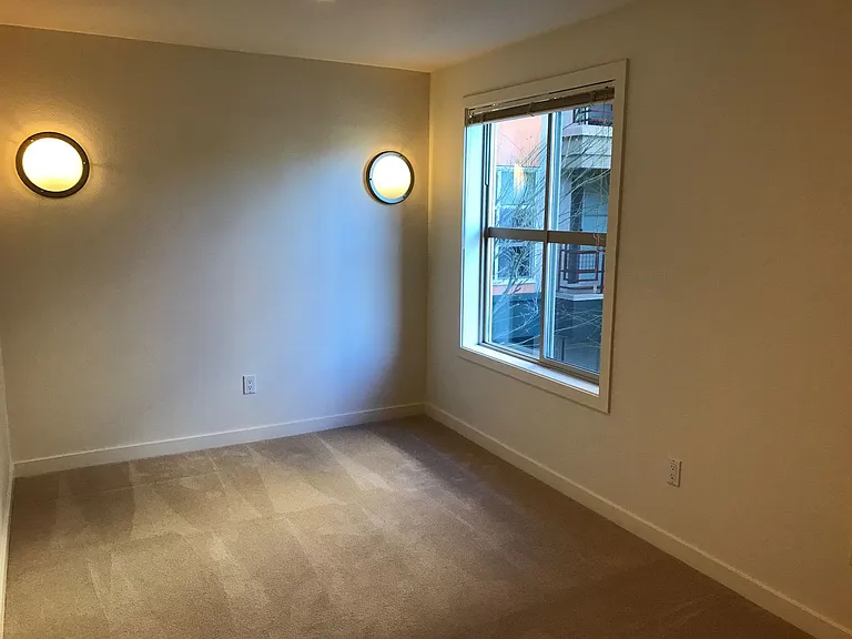 Newell Court Apartments, downtown Mercer Island — Photo 54