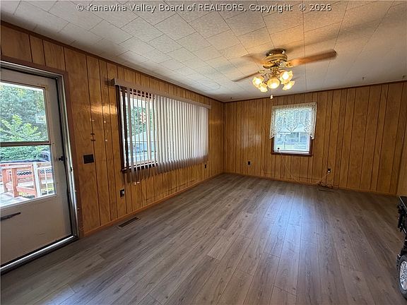 5th image of 14 Mount View Ln