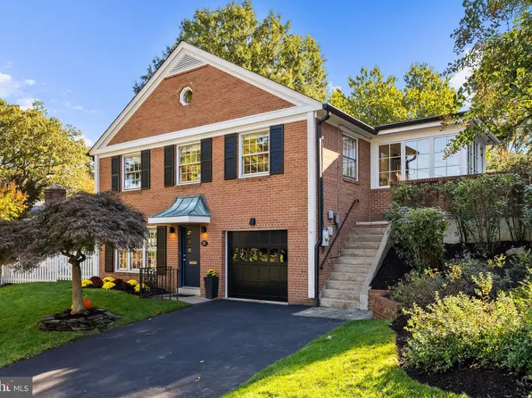 205 Vassar Pl, Alexandria, VA 22314