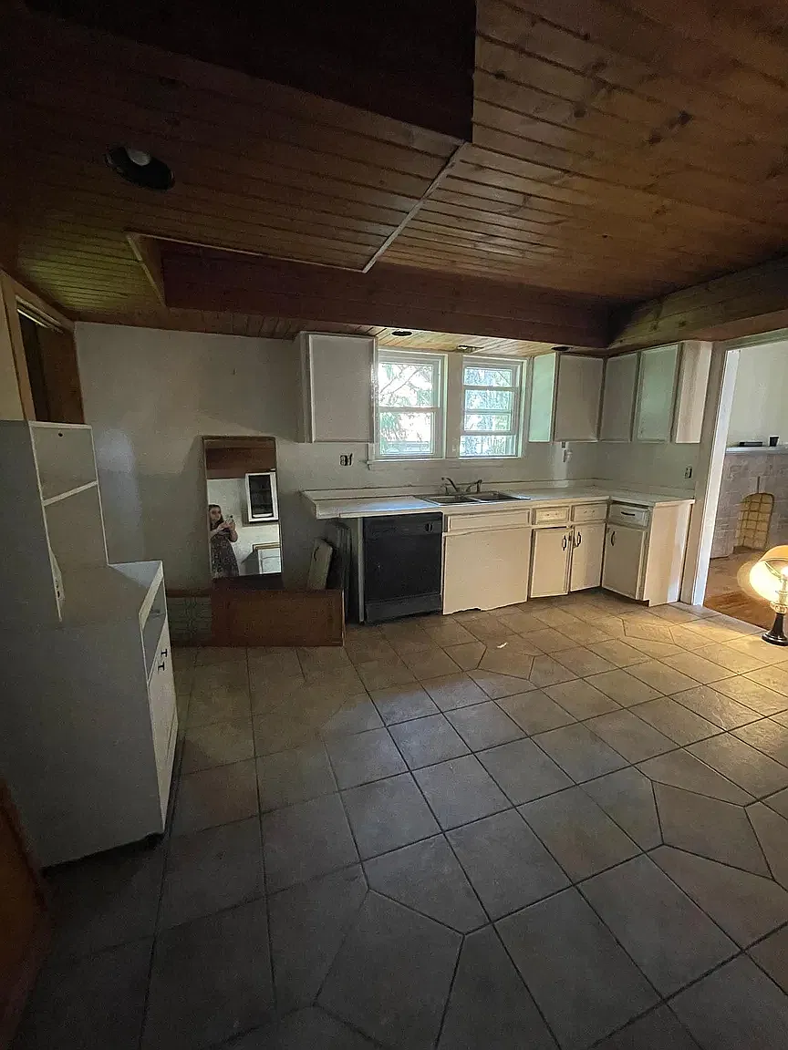 3 bed, 1496 sqft, $1,300 — Photo 2
