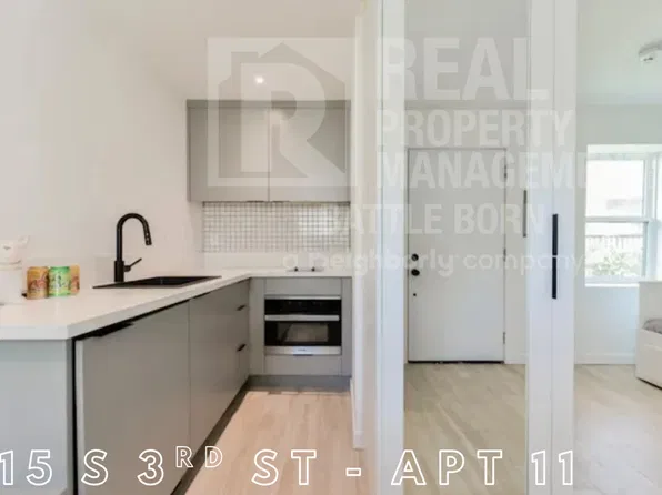 715 S 3rd St, Las Vegas, NV