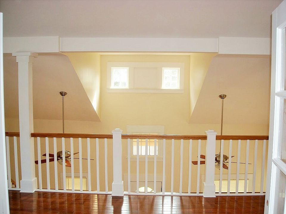 1st image of 307 Green St S