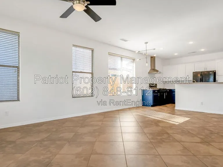 35211 N 34th Ave — Photo 3