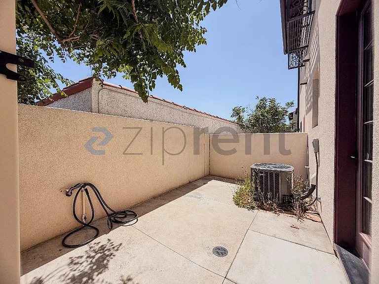 1676 3rd St — Photo 6