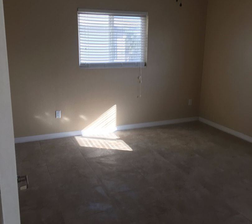 1st image of 2525 N Oleander Ave APT 205