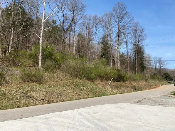 5031 Lynn Creek Rd, Lavalette, WV 25535