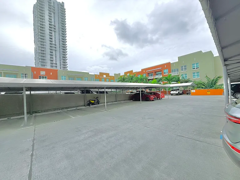 2000 N Bayshore Dr #201 — Photo 11
