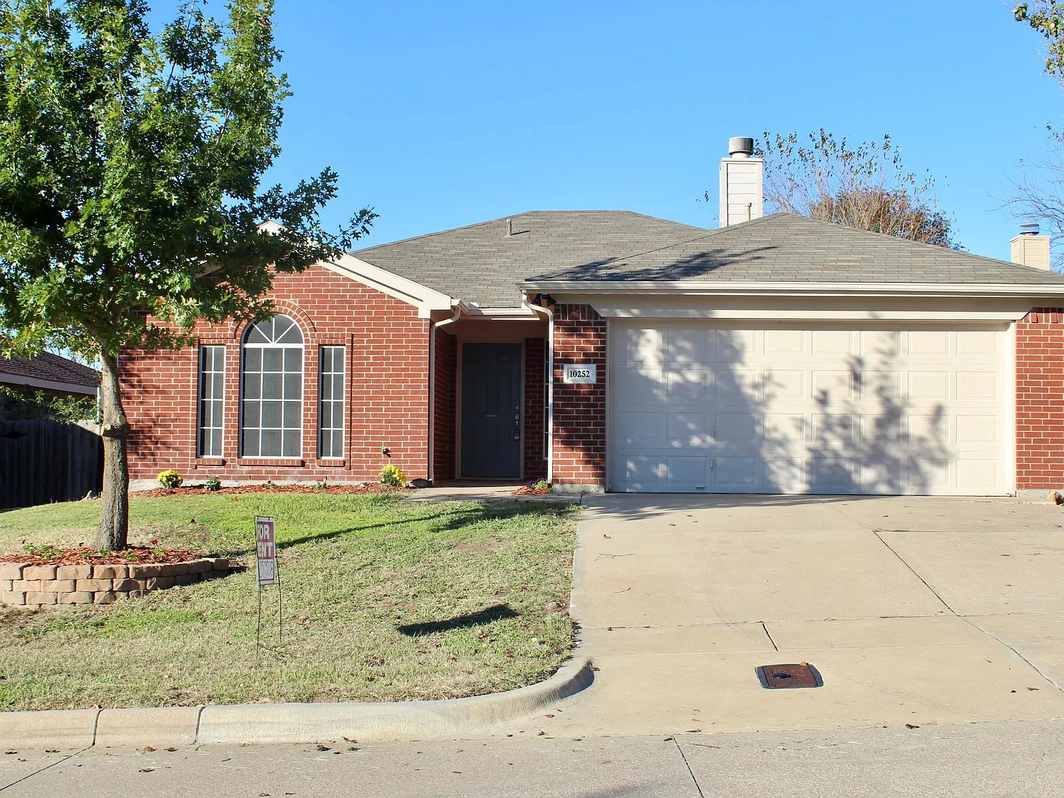 3 bed, 1260 sqft, $1,995 — Photo 4