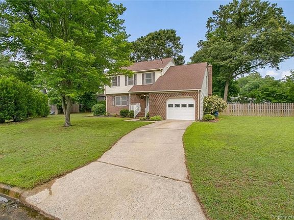 3rd image of 302 Ashland Ct