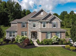 9490 River Birch Run, Brecksville, OH 44141