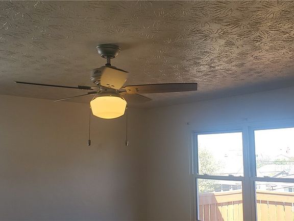 3rd image of 217 N Cherrywood Ave