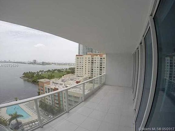 3rd image of 2020 N Bayshore Dr APT 1109