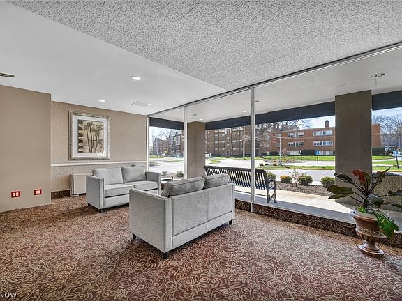 5th image of 12520 Edgewater Dr APT 806