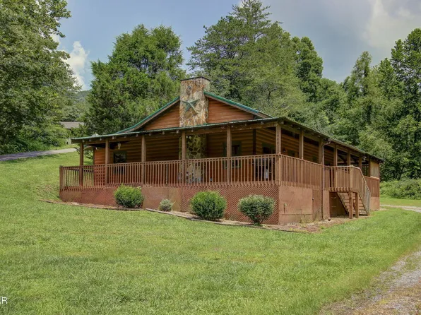 1999 E Mountain View Way, Sevierville, TN 37876