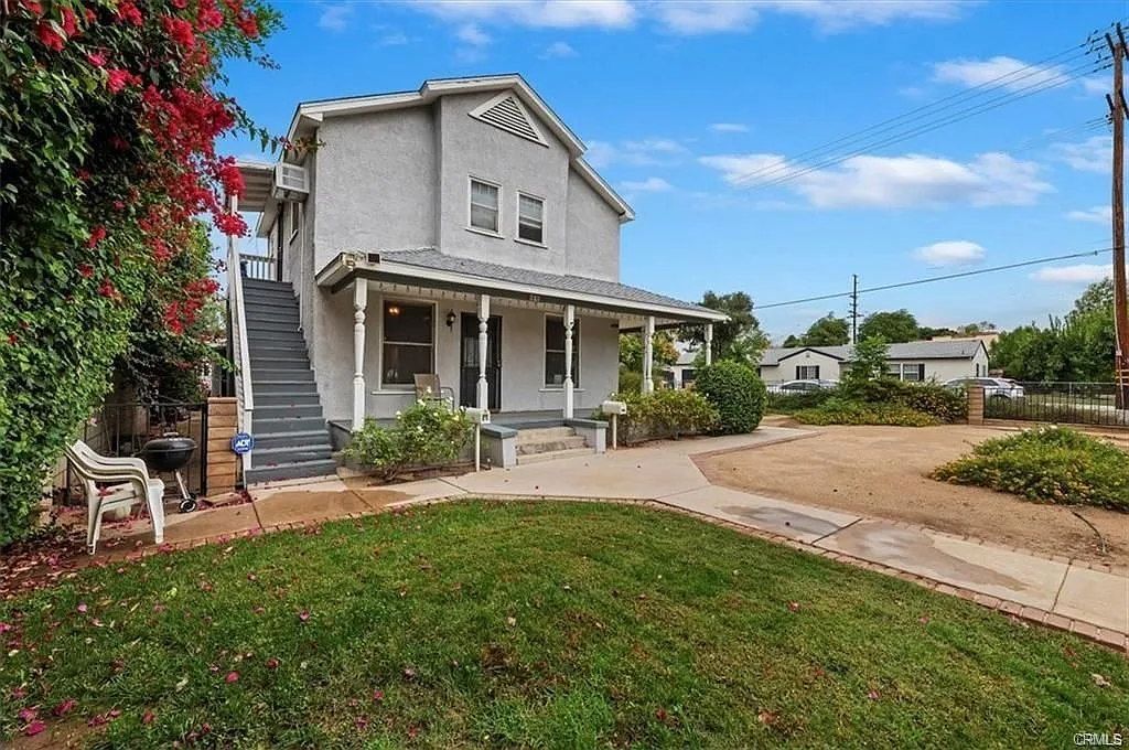 1 bed, 1.0 bath, $1,750 — Photo 1