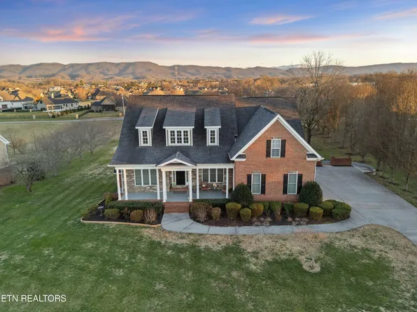 3208 Whittenburg Dr, Maryville, TN 37804