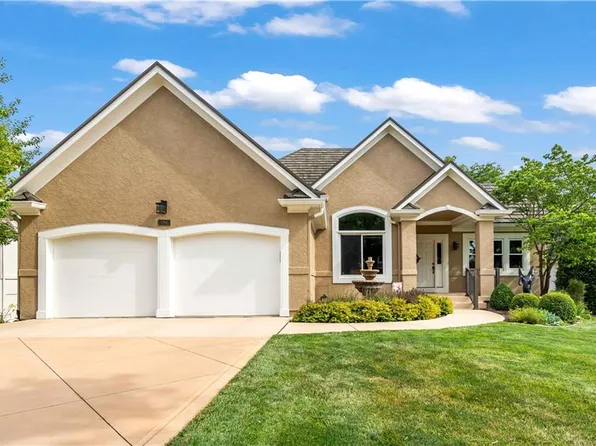 16945 E Heather Ln, Belton, MO 64012