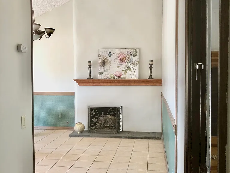 370 W Campus View Dr — Photo 8