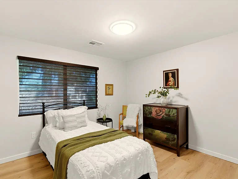 4109 E Crocus Dr — Photo 21