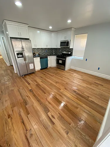 422 Saint Lawrence Ave #2 Photo 1