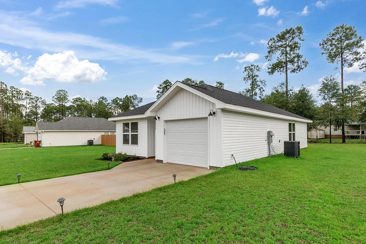 Building Photo - 4652 Eagle Way