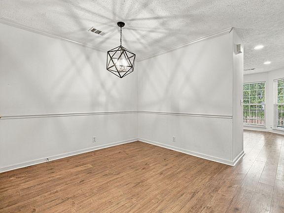 5th image of 737 Tulip Grove Rd APT 202