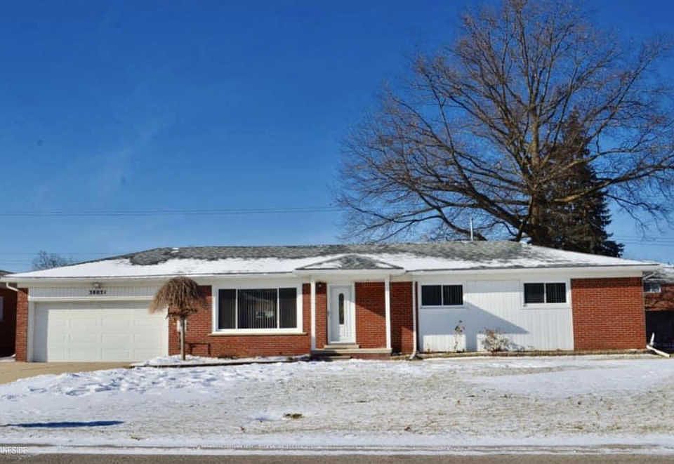 1st image of 38031 Medville Dr