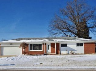 38031 Medville Dr, Sterling Heights, MI 48312