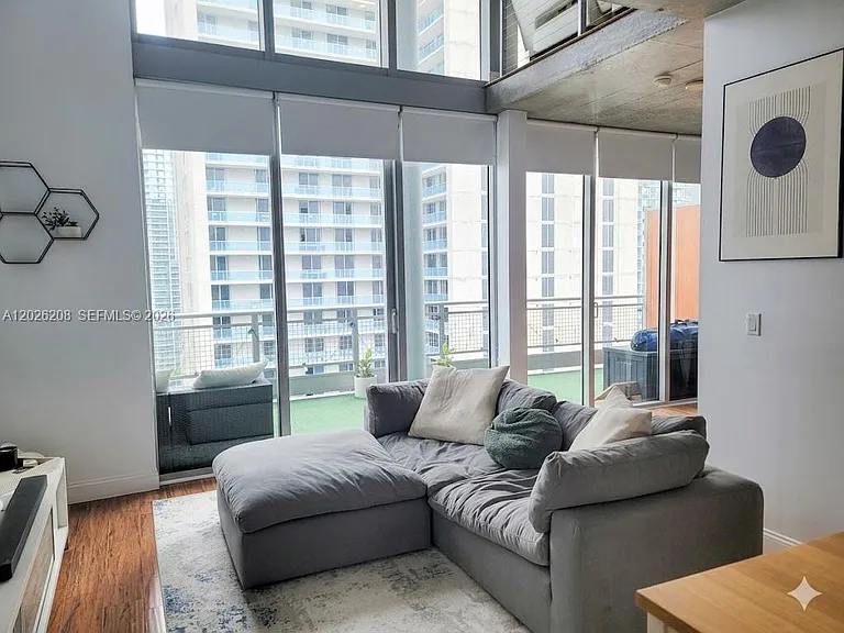 690 SW 1st Ct #Penthouse I12 — Photo 9