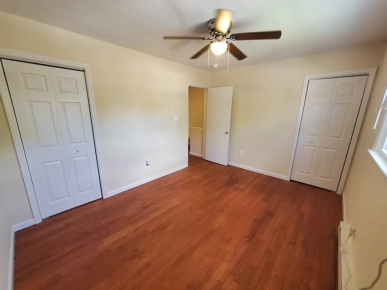 422 Viscose Ave #3 — Photo 12